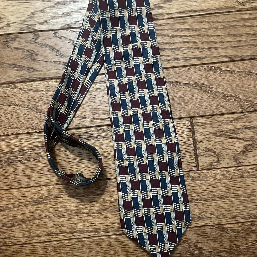 Classic Geometric Patterned Tie - image 1